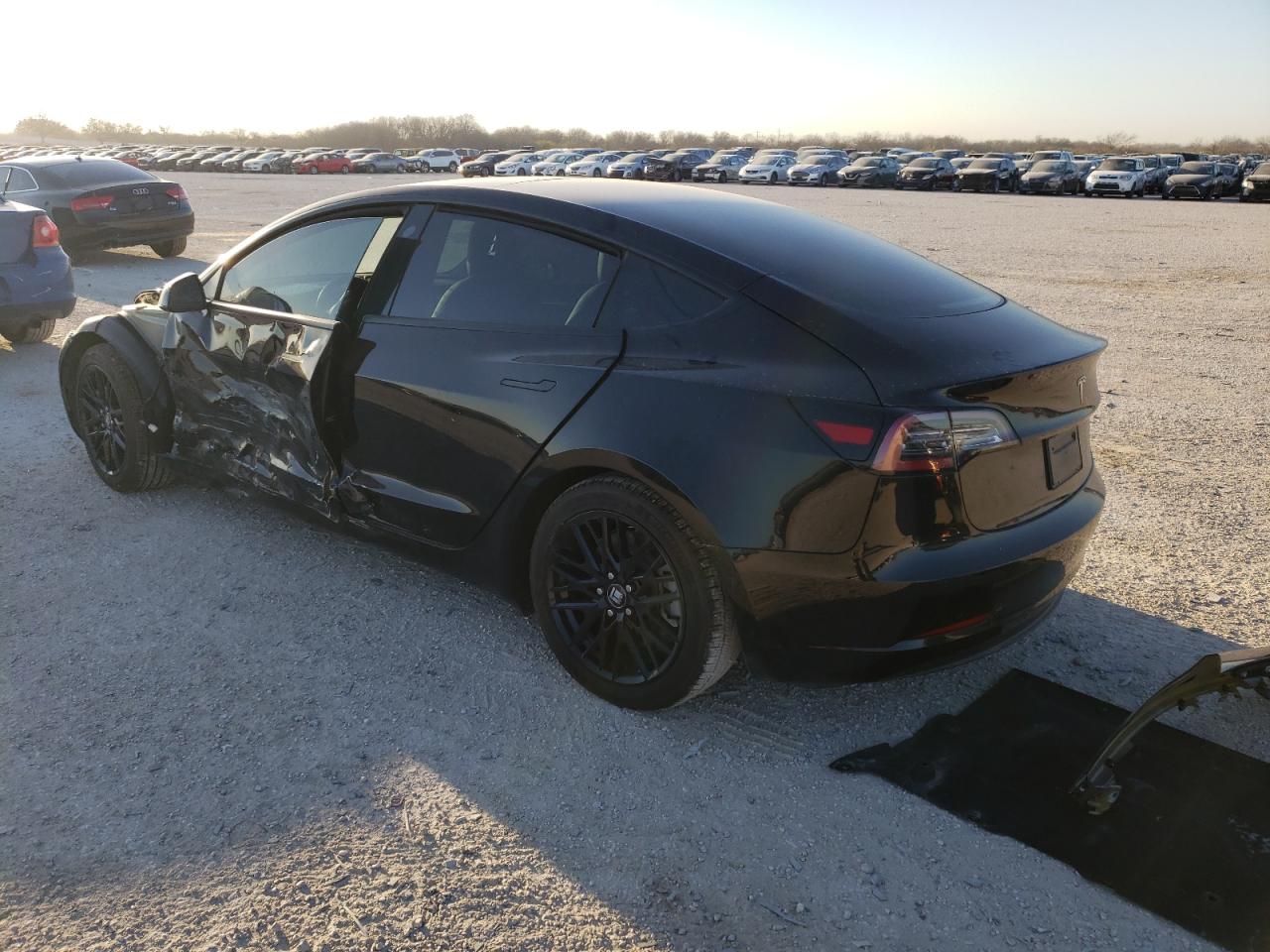 Photo 3 from auction – 2021 TESLA MODEL 3 with VIN 5YJ3E1EAXMF986800
