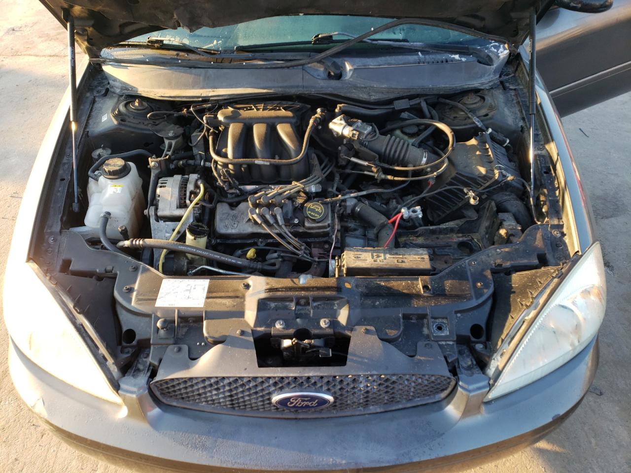 Photo 7 from auction – 2004 FORD TAURUS SES with VIN 1FAFP55U44G111040