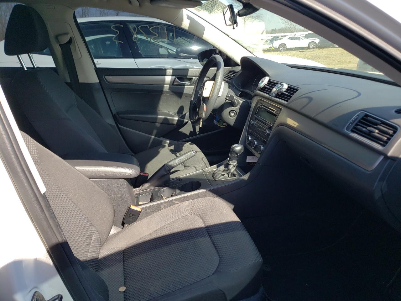 Photo 5 from auction – 2012 VOLKSWAGEN PASSAT S with VIN 1VWAP7A34CC014713