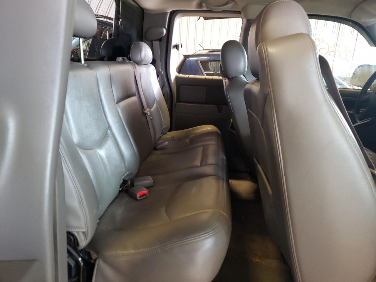 Photo 6 from auction – 2006 GMC NEW SIERRA with VIN 2GTEK19B261327359
