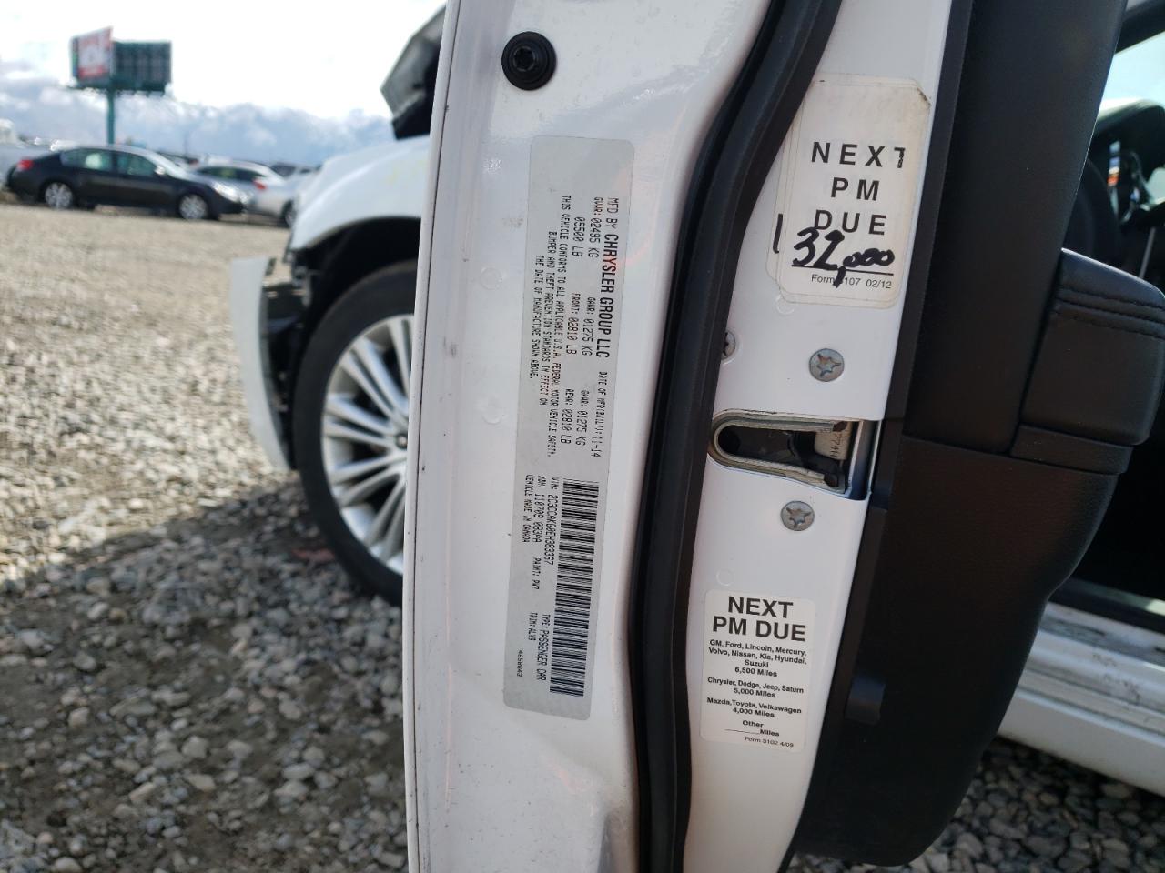 Photo 10 from auction – 2014 CHRYSLER 300C with VIN 2C3CCAKG0EH383367