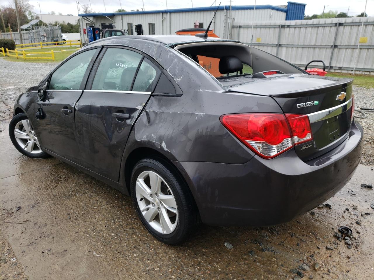Photo 3 from auction – 2014 CHEVROLET CRUZE with VIN 1G1P75SZ3E7101236