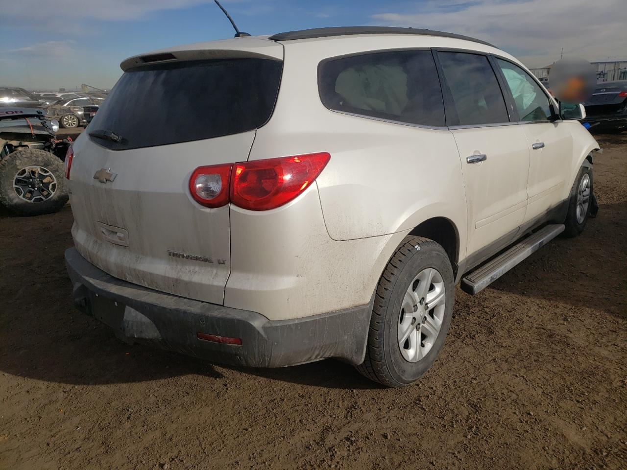Photo 4 from auction – 2012 CHEVROLET TRAVERSE L with VIN 1GNKRGEDXCJ121661