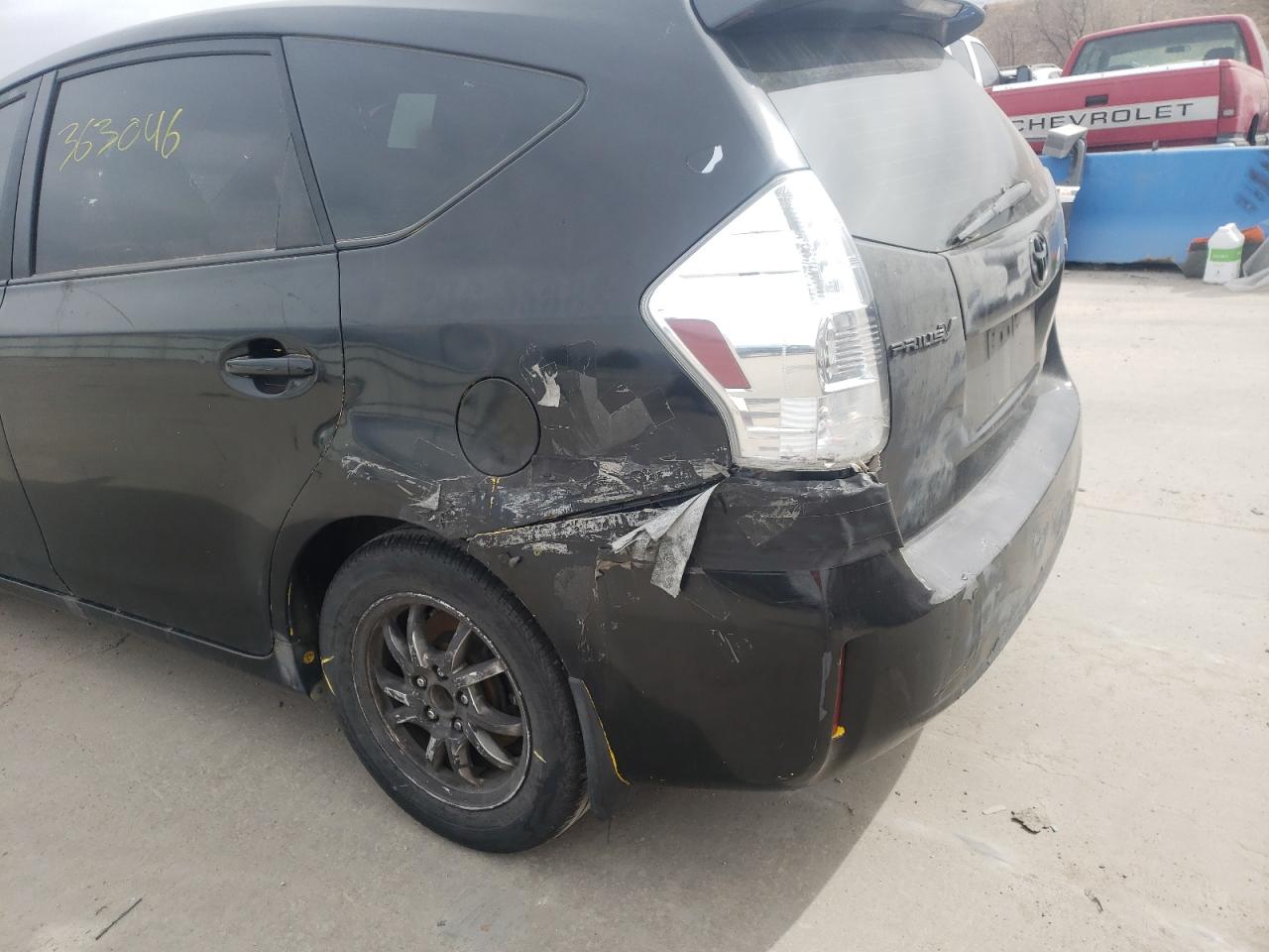 Photo 9 from auction – 2013 TOYOTA PRIUS V with VIN JTDZN3EU1D3257730