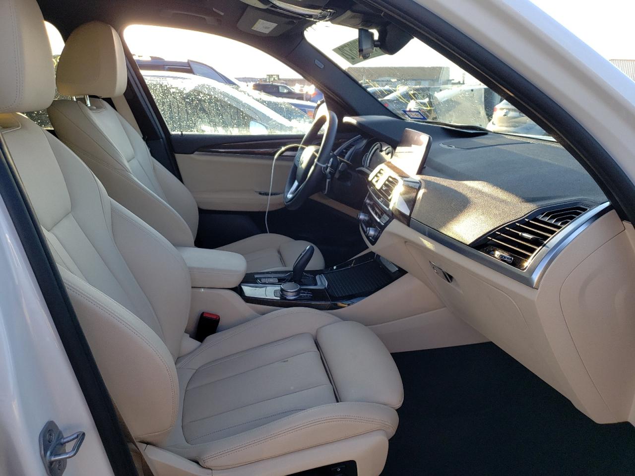 Photo 5 from auction – 2019 BMW X3 SDRIVE3 with VIN 5UXTR7C50KLR47588