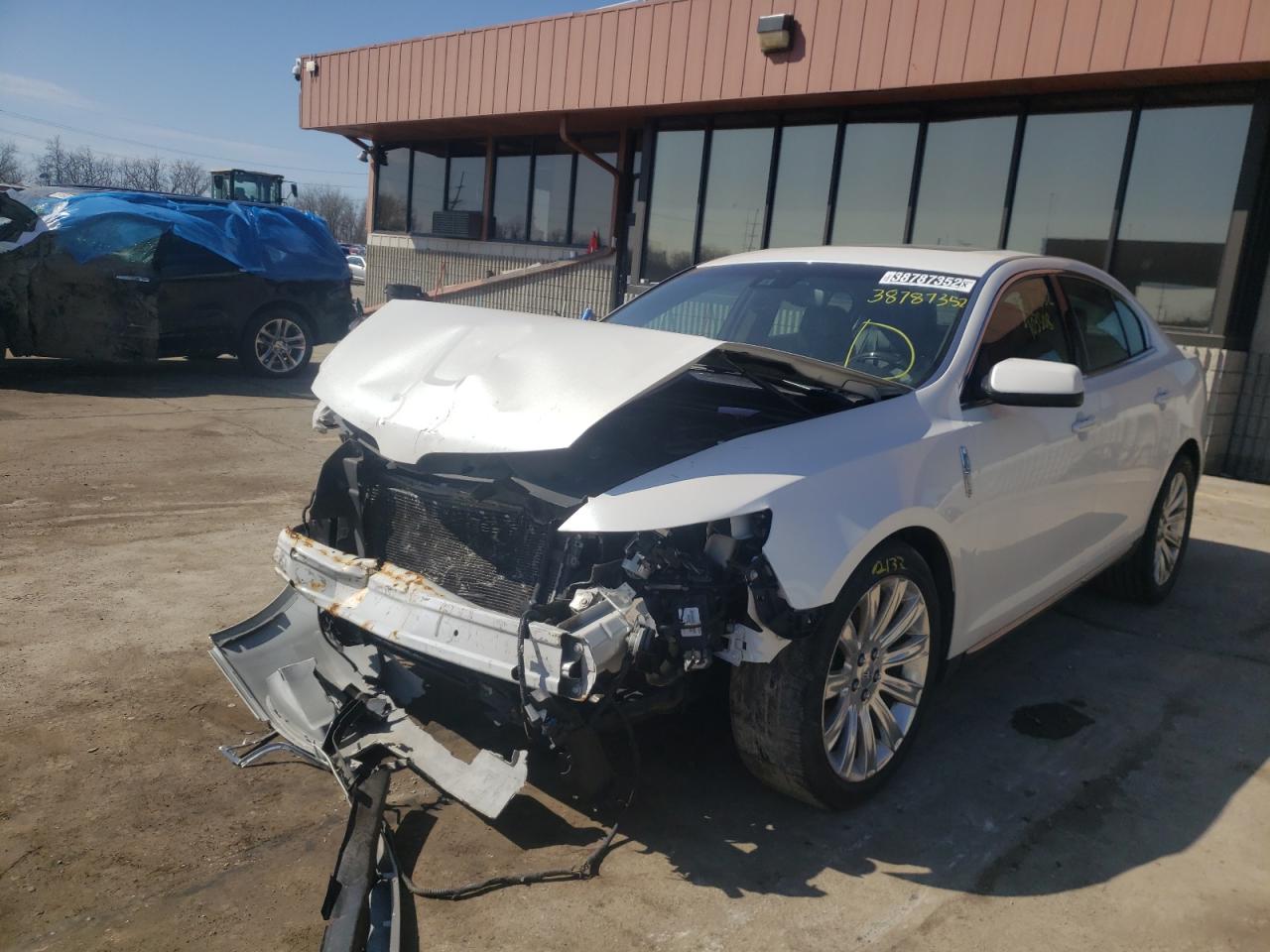 Photo 2 from auction – 2011 LINCOLN MKS with VIN 1LNHL9DR1BG603472