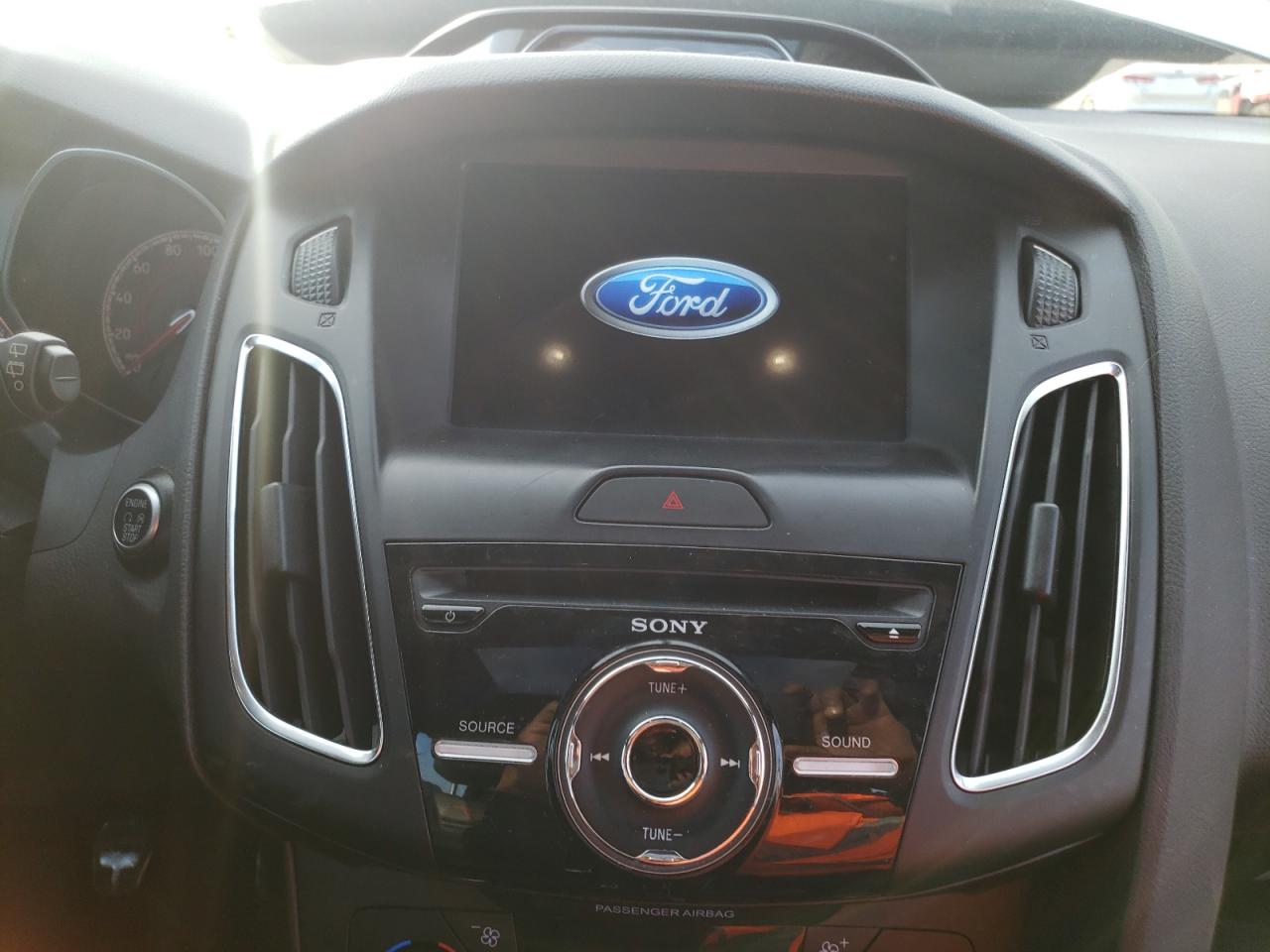 Photo 10 from auction – 2018 FORD FOCUS ST with VIN 1FADP3L95JL285325