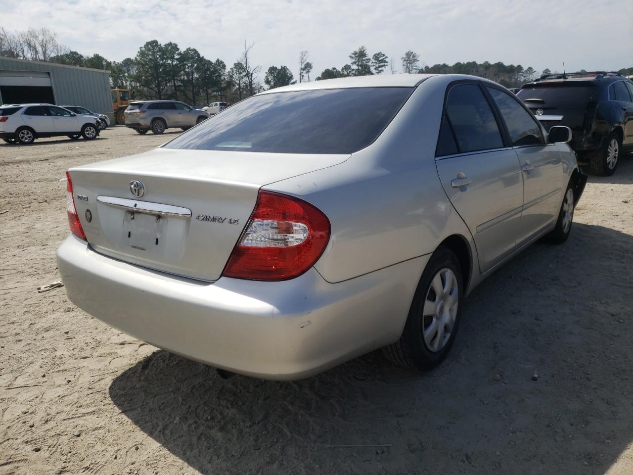 Photo 4 from auction – 2004 TOYOTA CAMRY LE with VIN 4T1BE32K44U937373