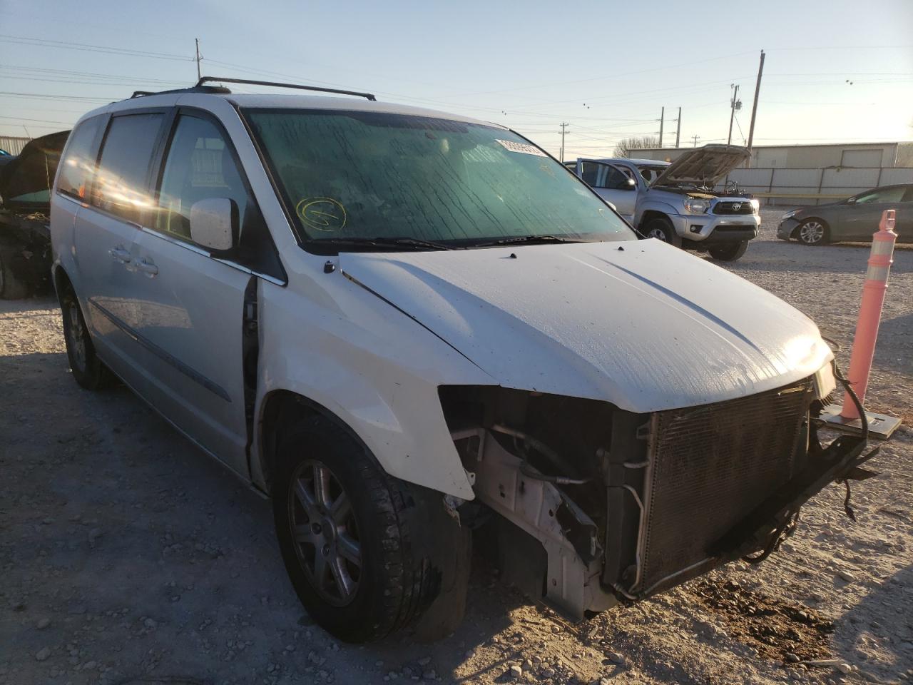 CHRYSLER TOWN & COU 2012 with VIN 2C4RC1BG1CR305127 - Photo from auction