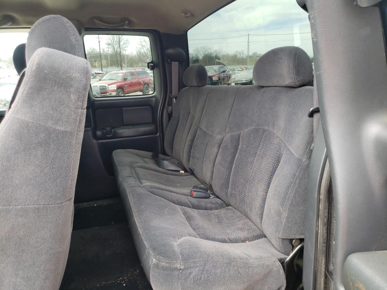 Photo 6 from auction – 2002 CHEVROLET SILVERADO with VIN 1GCHK29102E262062