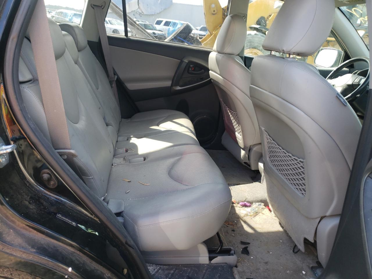 Photo 6 from auction – 2010 TOYOTA RAV4 LIMIT with VIN JTMYK4DV3AD004046