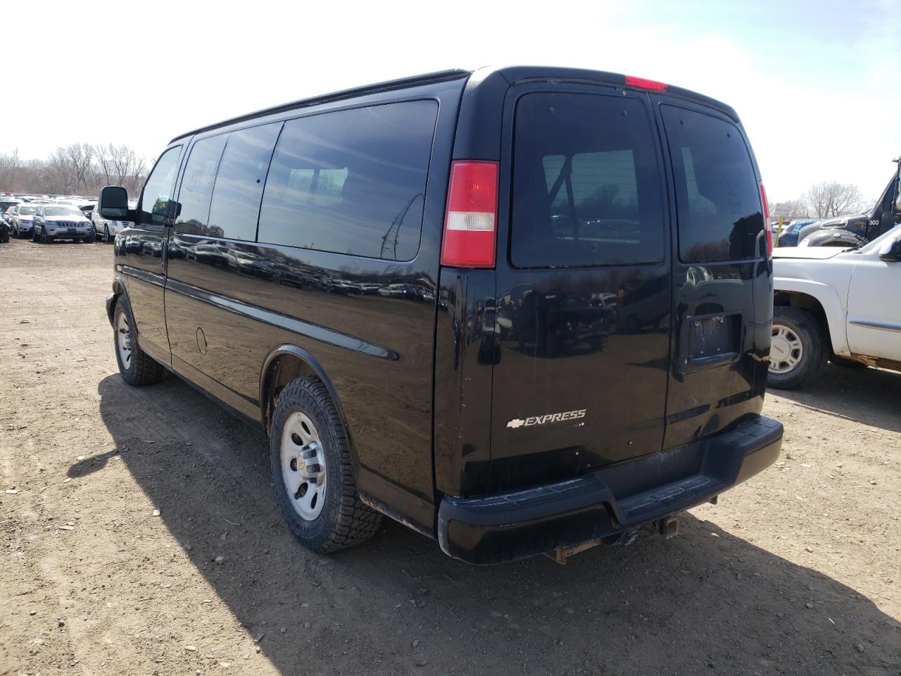 Photo 3 from auction – 2012 CHEVROLET EXPRESS G1 with VIN 1GNSHBF44C1145880