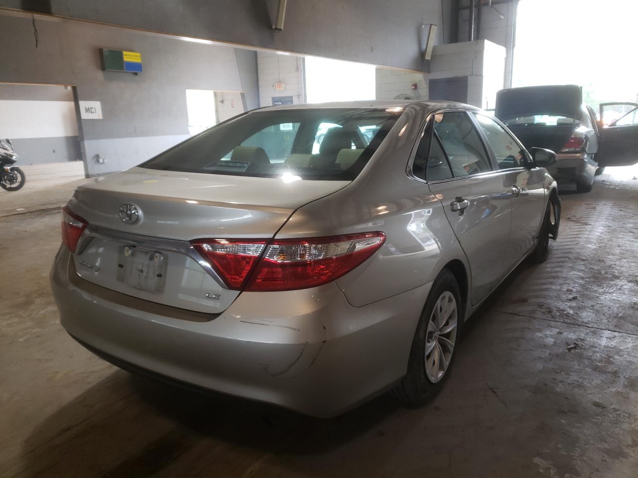 Photo 4 from auction – 2017 TOYOTA CAMRY LE with VIN 4T1BF1FK2HU774207