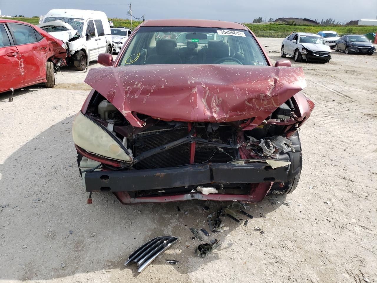 Photo 9 from auction – 2005 TOYOTA CAMRY with VIN 4T1BE32K55U022257