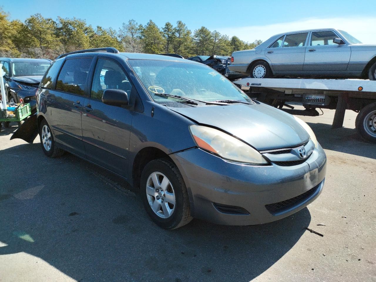 TOYOTA SIENNA 2006 with VIN 5TDZA23C86S564264 - Photo from auction