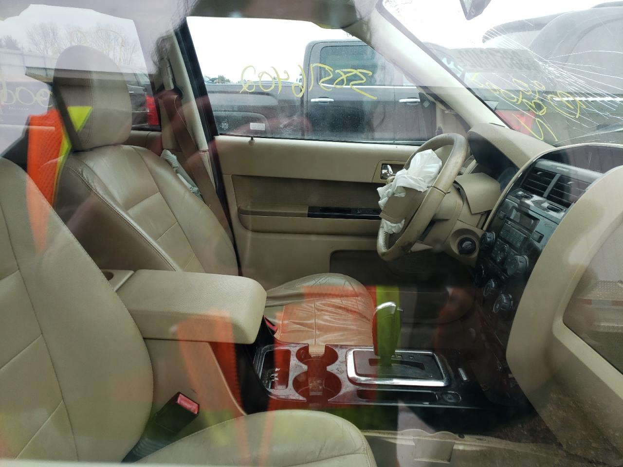 Photo 5 from auction – 2009 FORD ESCAPE LIM with VIN 1FMCU94G79KB01286