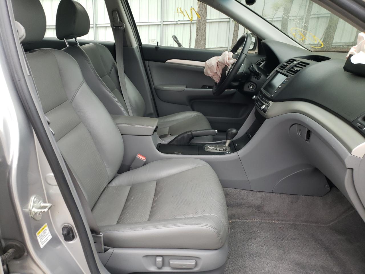 Photo 5 from auction – 2008 ACURA TSX with VIN JH4CL96998C003728