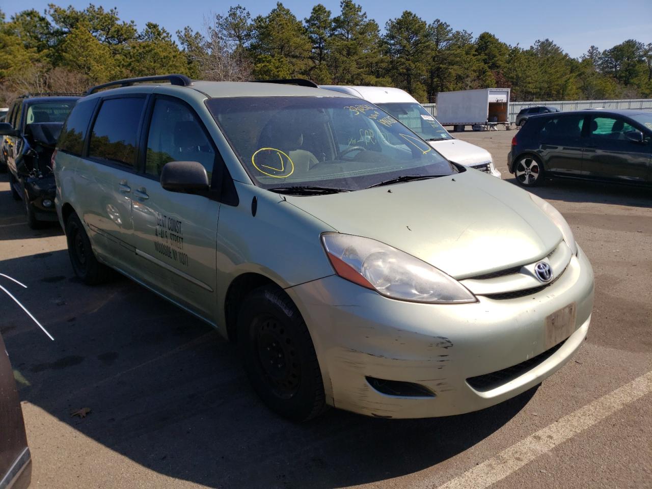 TOYOTA SIENNA 2008 with VIN 5TDZK23C58S198635 - Photo from auction