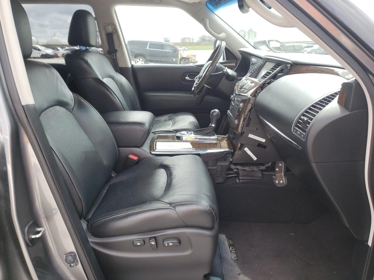 Photo 5 from auction – 2015 INFINITI QX80 with VIN JN8AZ2NF5F9573181