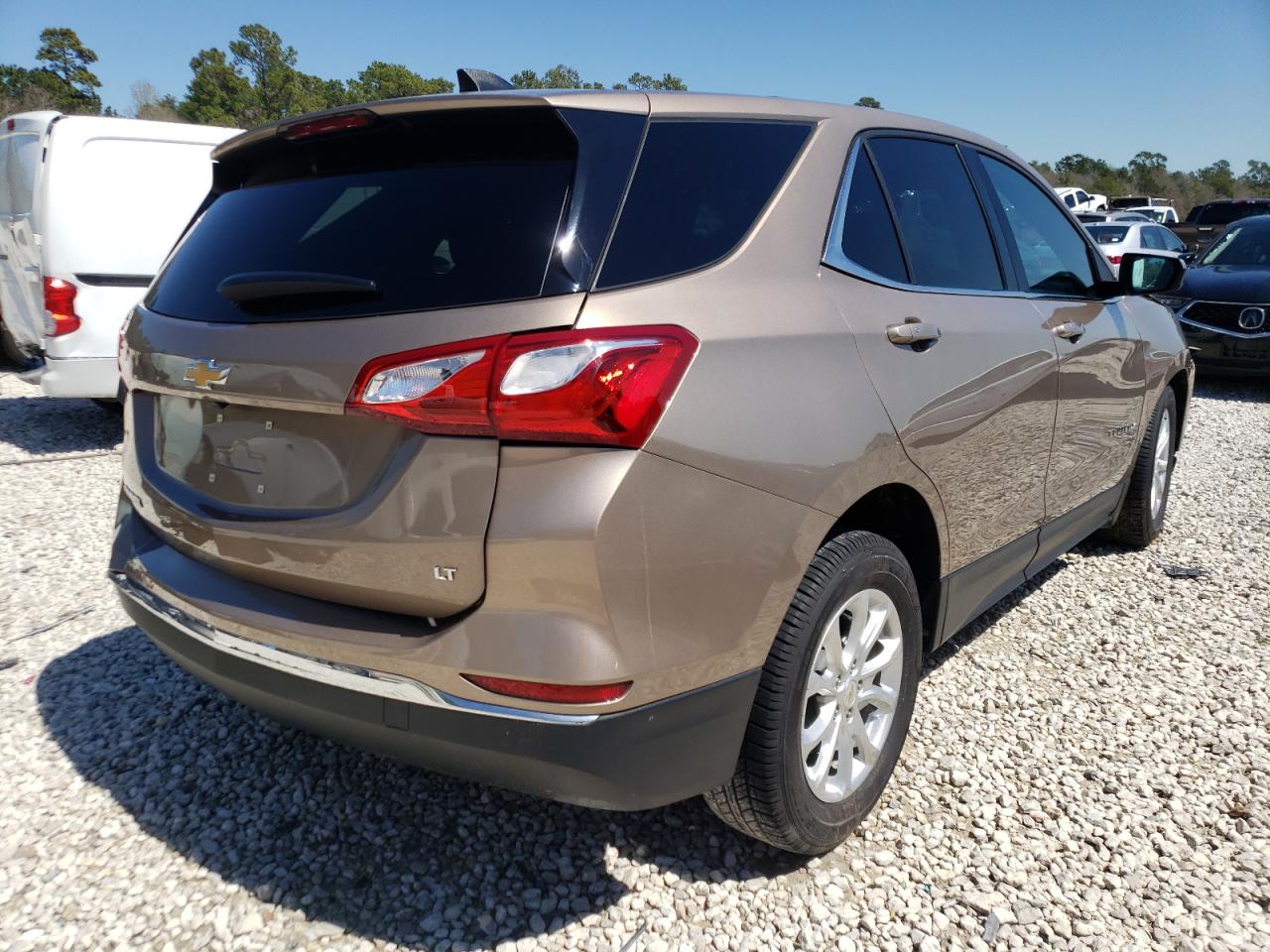 Photo 4 from auction – 2018 CHEVROLET EQUINOX LT with VIN 2GNAXJEV1J6168157