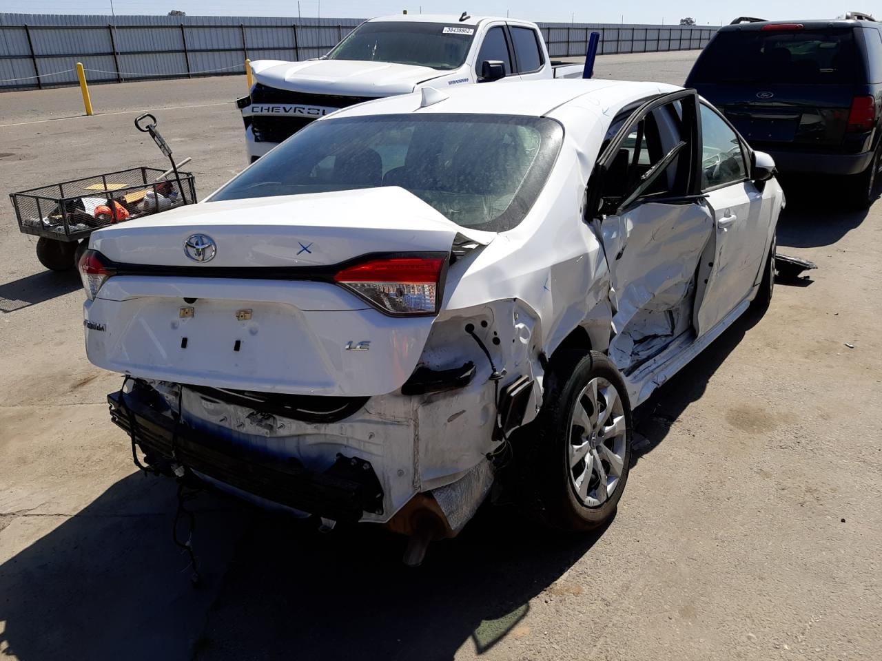 Photo 4 from auction – 2021 TOYOTA COROLLA LE with VIN 5YFEPMAE5MP180218