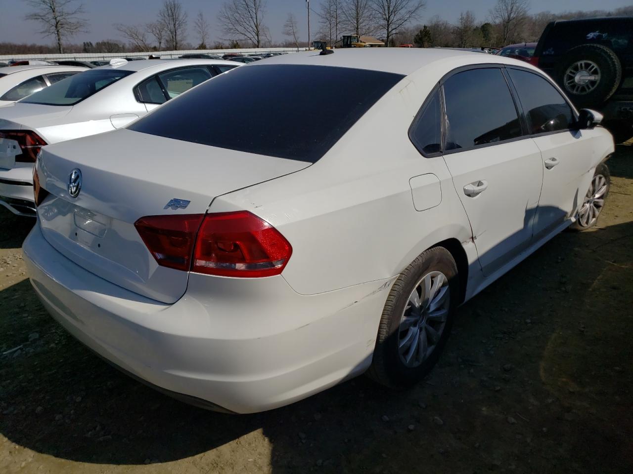 Photo 4 from auction – 2012 VOLKSWAGEN PASSAT S with VIN 1VWAP7A34CC014713