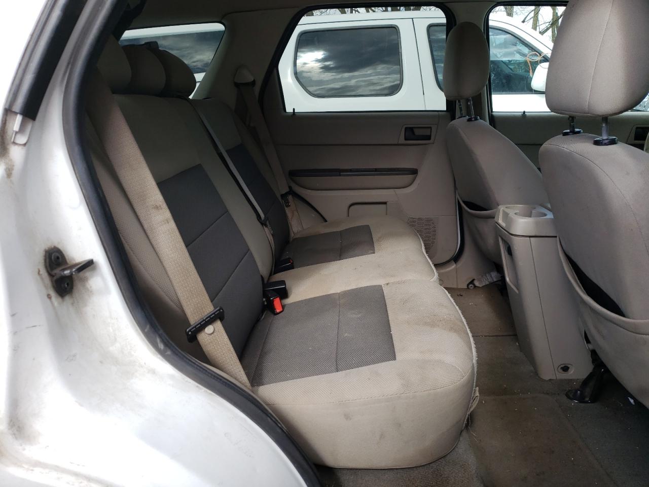 Photo 6 from auction – 2008 FORD ESCAPE XLT with VIN 1FMCU93178KB69096