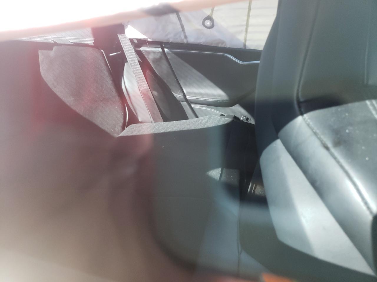 Photo 6 from auction – 2015 TESLA MODEL S P8 with VIN 5YJSA1H47FF095377
