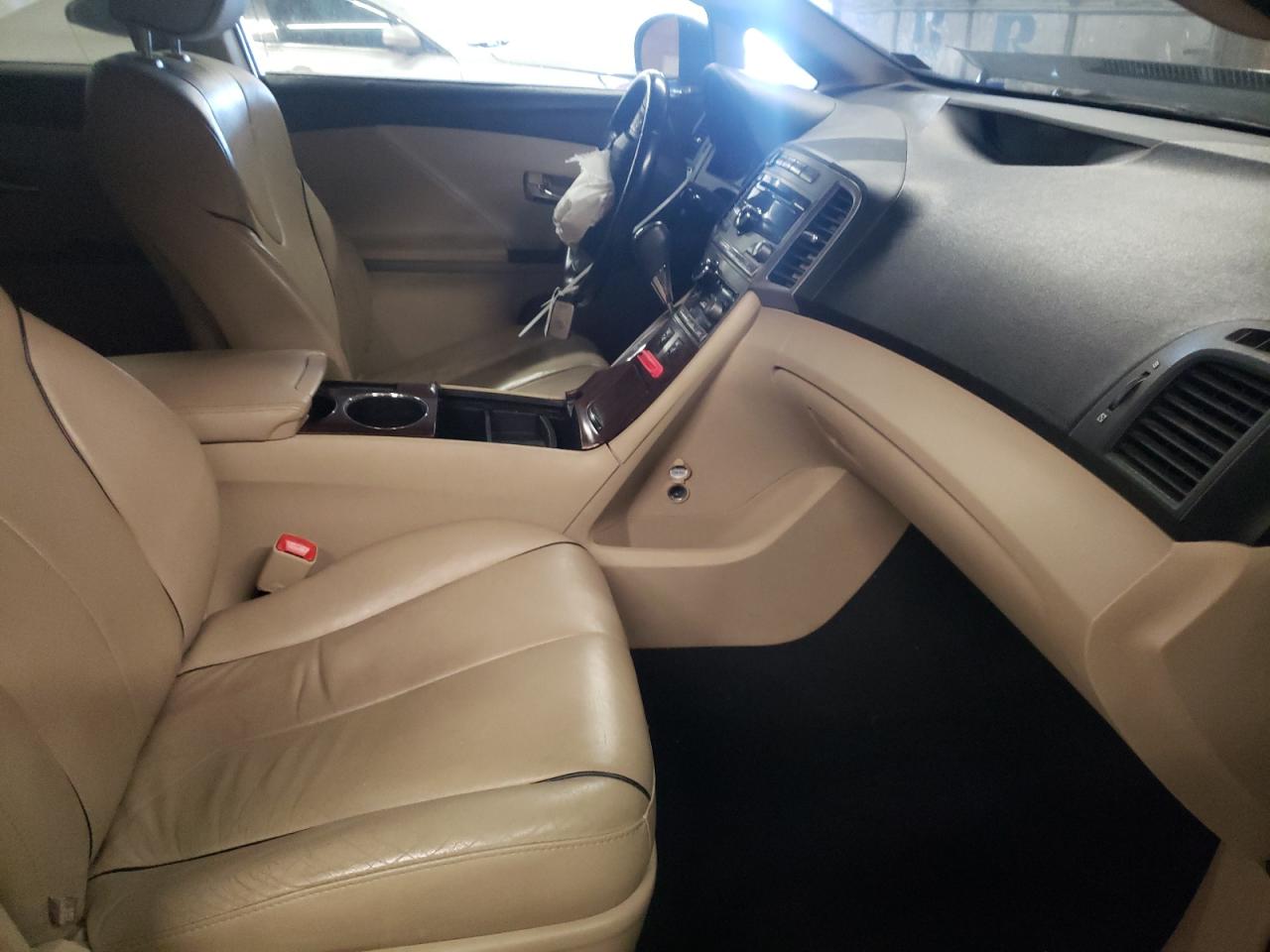 Photo 5 from auction – 2009 TOYOTA VENZA with VIN 4T3BK11A69U025560