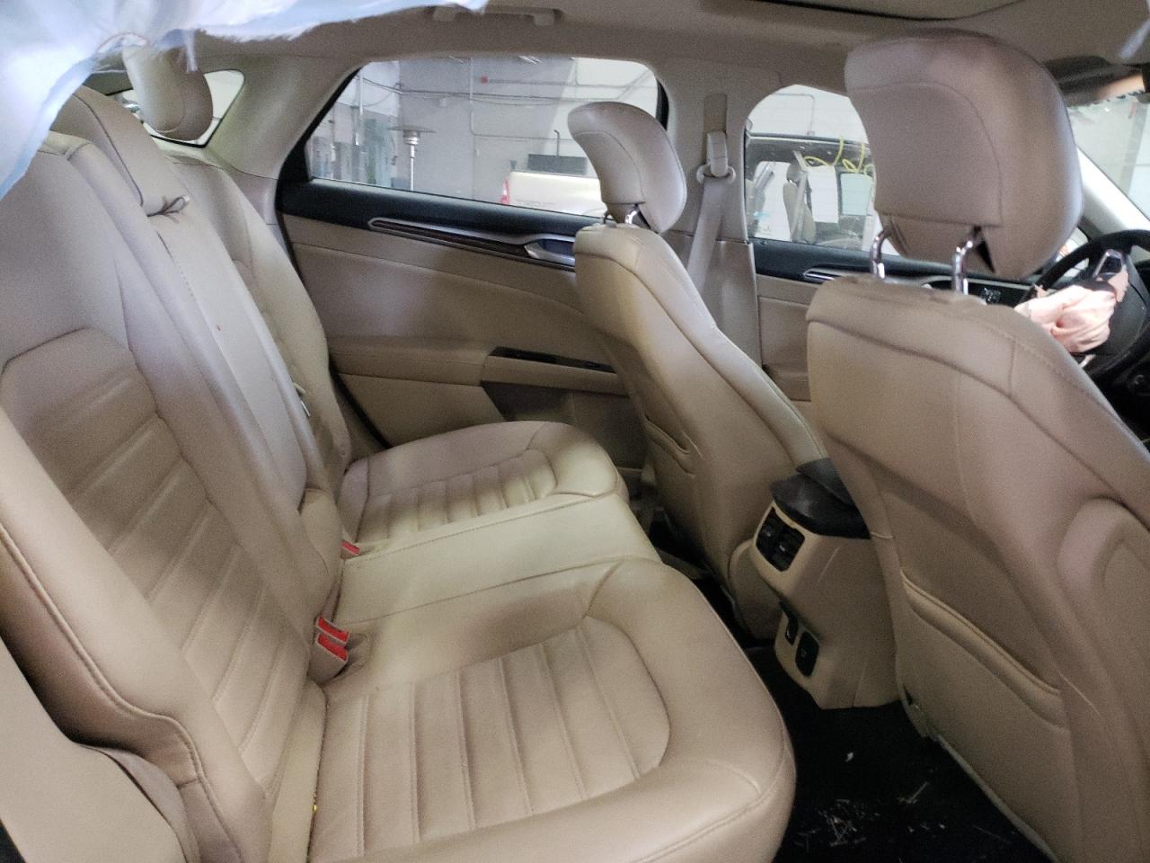 Photo 6 from auction – 2014 FORD FUSION SE with VIN 3FA6P0LU6ER106423