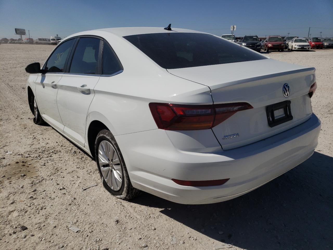 Photo 3 from auction – 2019 VOLKSWAGEN JETTA S with VIN 3VWCB7BU0KM199550