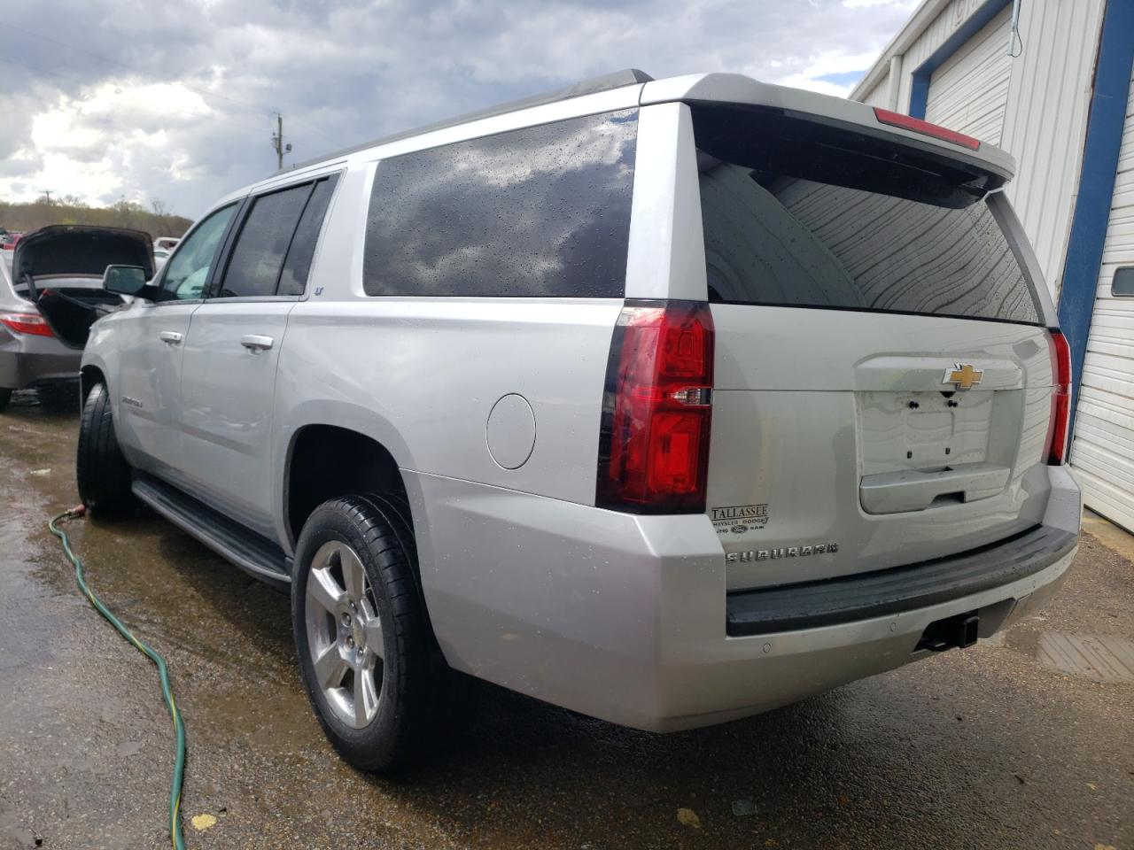 Photo 3 from auction – 2016 CHEVROLET SUBURBAN C with VIN 1GNSCHKC5GR458135