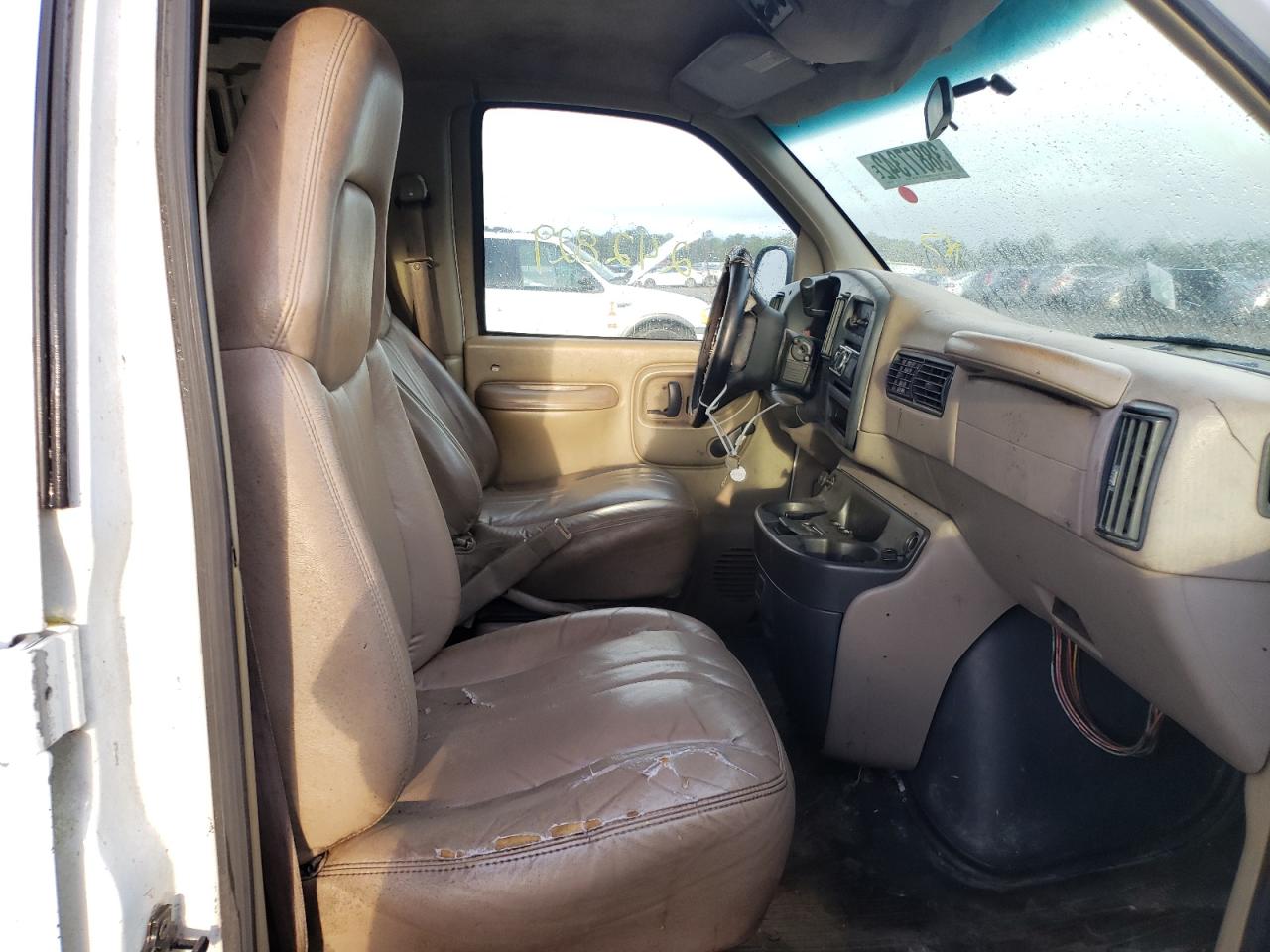 Photo 5 from auction – 2000 CHEVROLET EXPRESS G3 with VIN 1GCHG39R2Y1243297