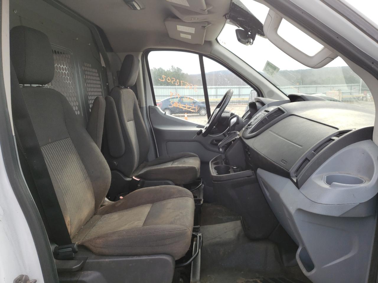 Photo 5 from auction – 2016 FORD TRANSIT T- with VIN 1FTYE1ZM2GKA26940