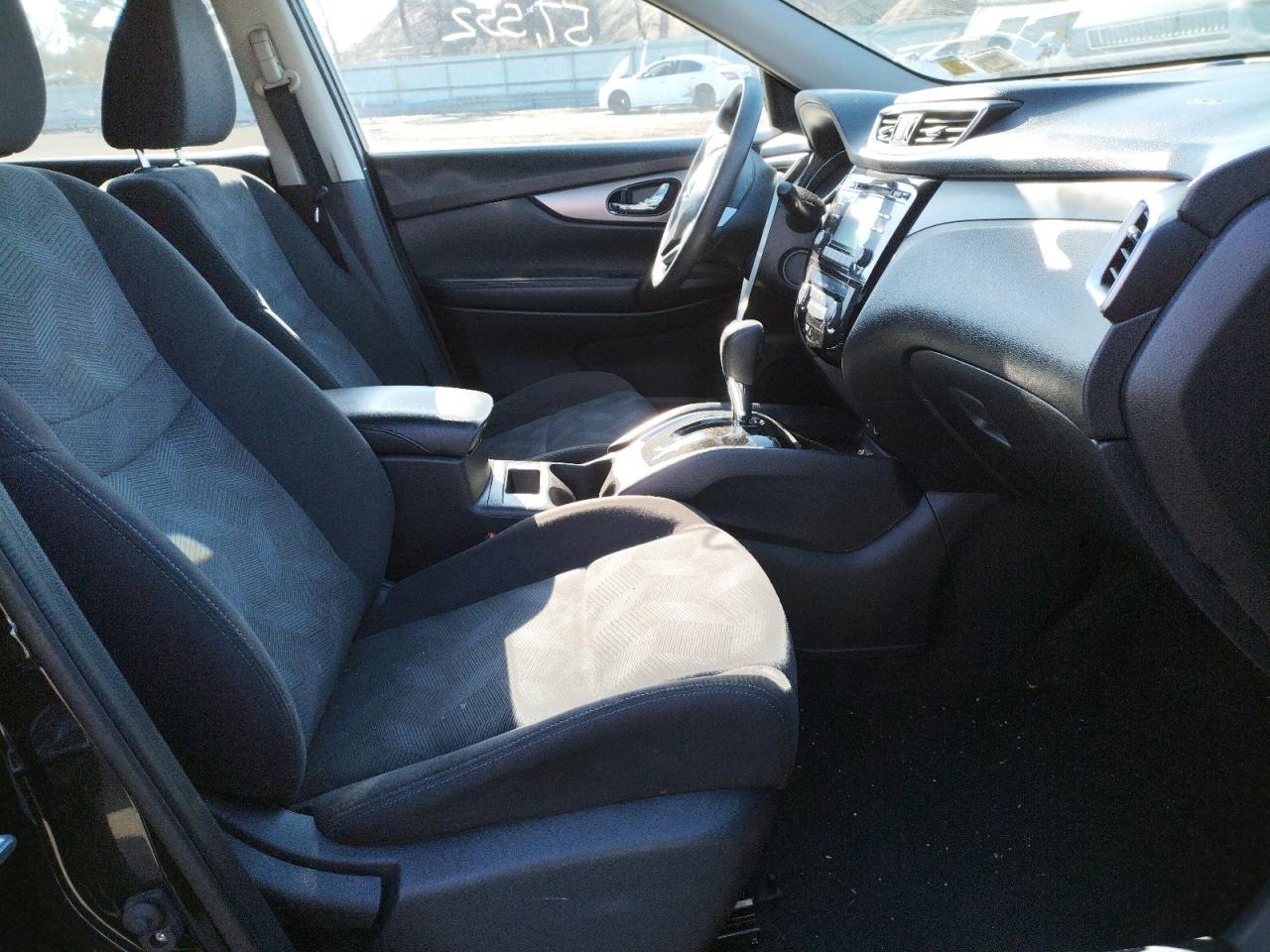 Photo 5 from auction – 2016 NISSAN ROGUE with VIN KNMAT2MV3GP597594