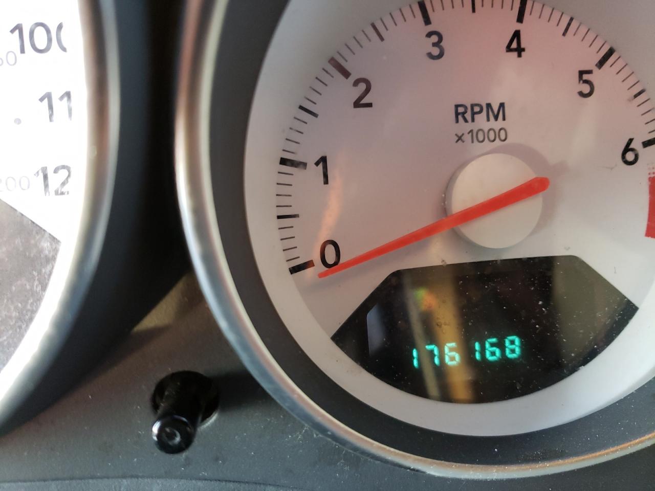 Photo 8 from auction – 2007 DODGE CALIBER SX with VIN 1B3HB48B37D558519