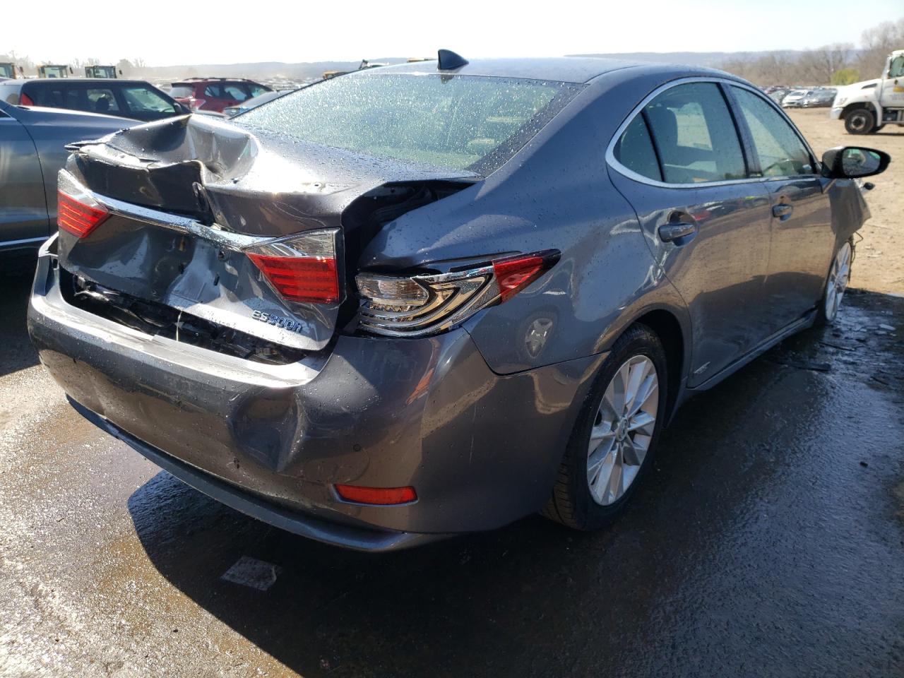 Photo 4 from auction – 2015 LEXUS ES 300H with VIN JTHBW1GG2F2082907