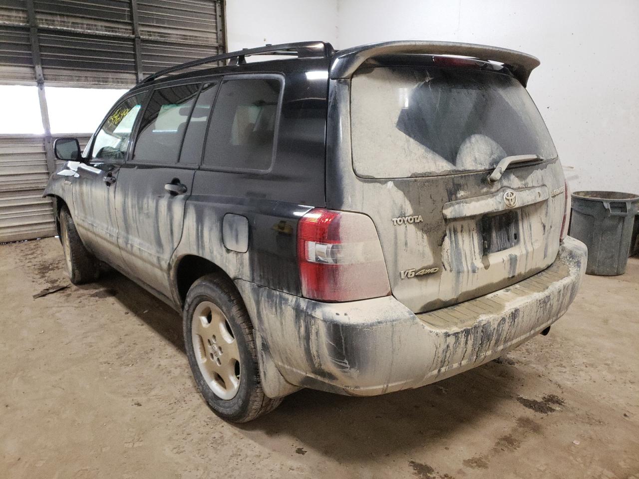 Photo 3 from auction – 2004 TOYOTA HIGHLANDER with VIN JTEEP21A340055421