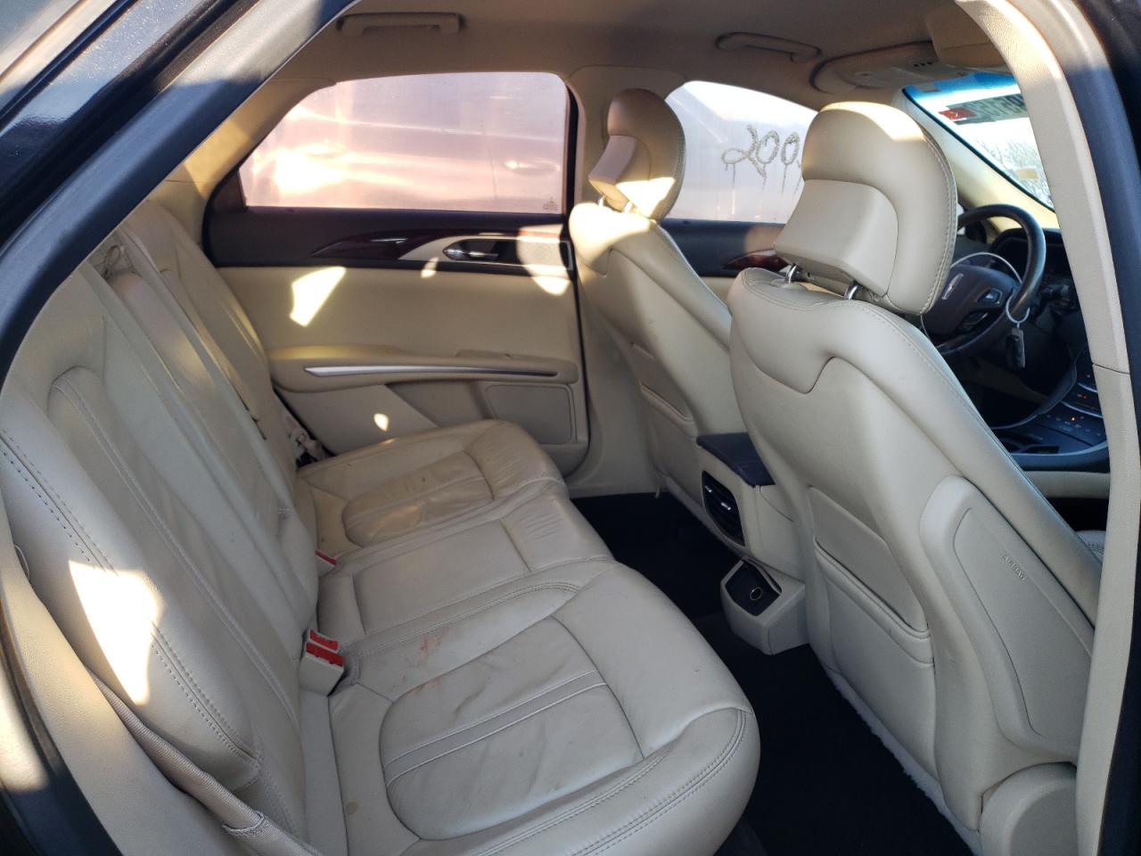 Photo 6 from auction – 2014 LINCOLN MKZ with VIN 3LN6L2G9XER823118