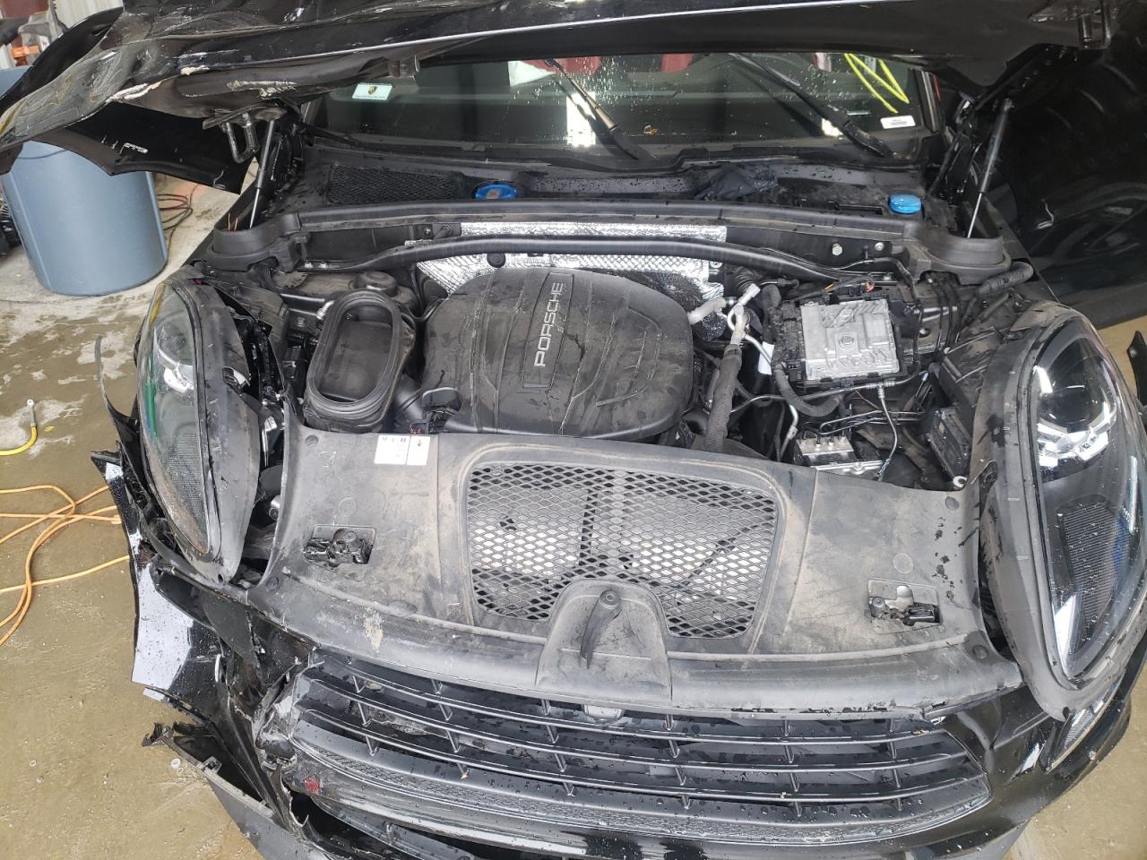Photo 7 from auction – 2019 PORSCHE MACAN with VIN WP1AA2A57KLB04153