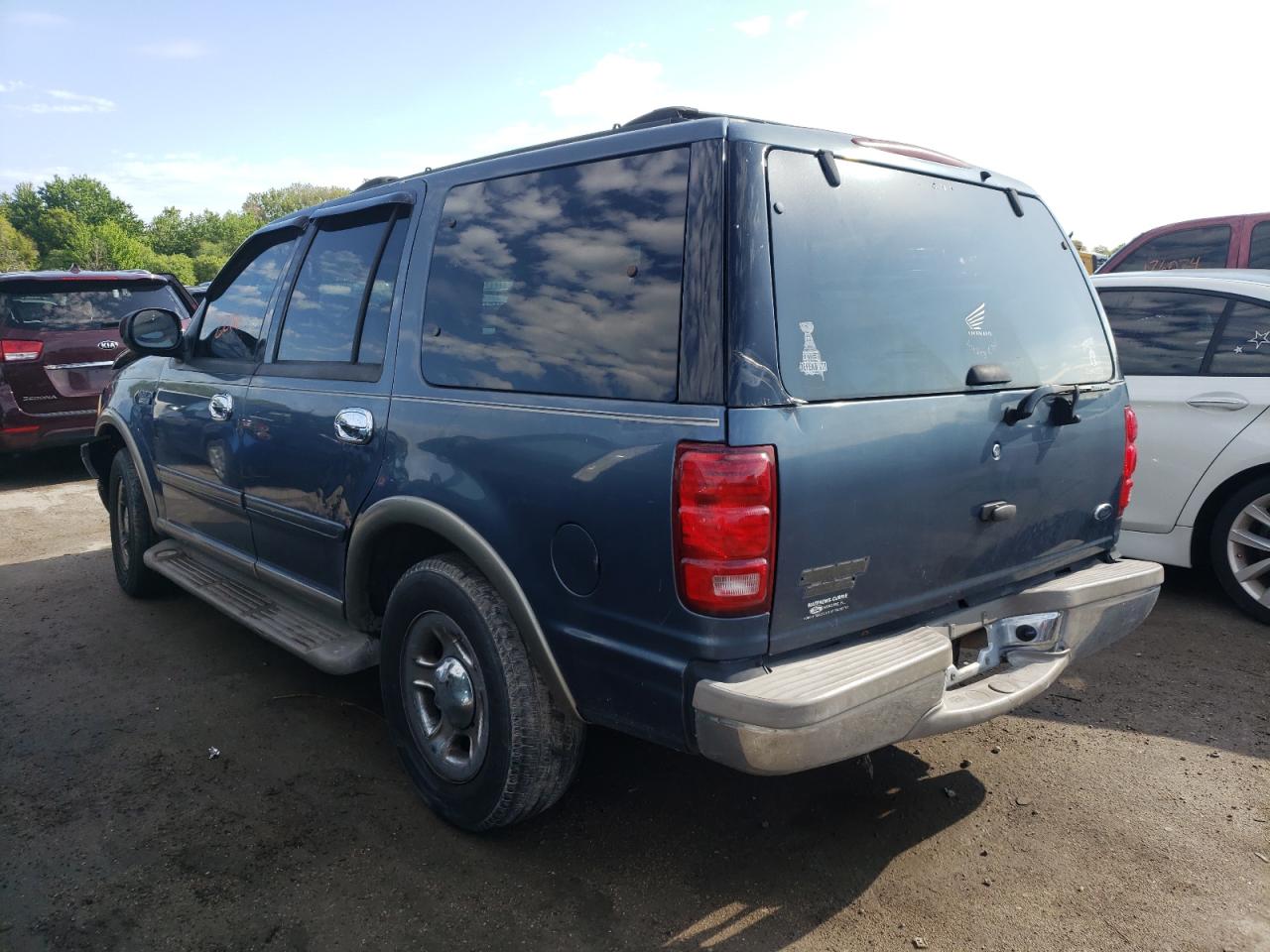 Photo 3 from auction – 2001 FORD EXPEDITION with VIN 1FMRU17W41LB76945