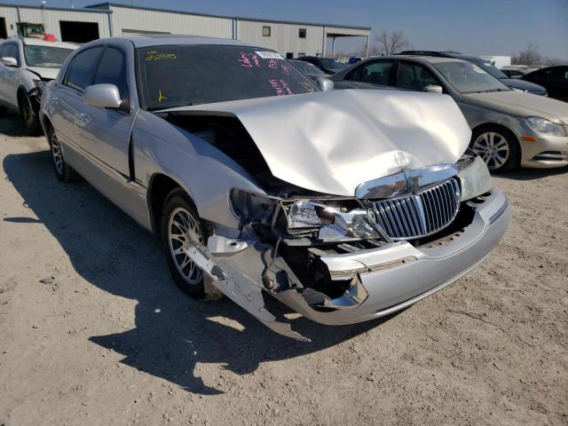 LINCOLN TOWN CAR C 2002 with VIN 1LNHM83W92Y652945 - Photo from auction