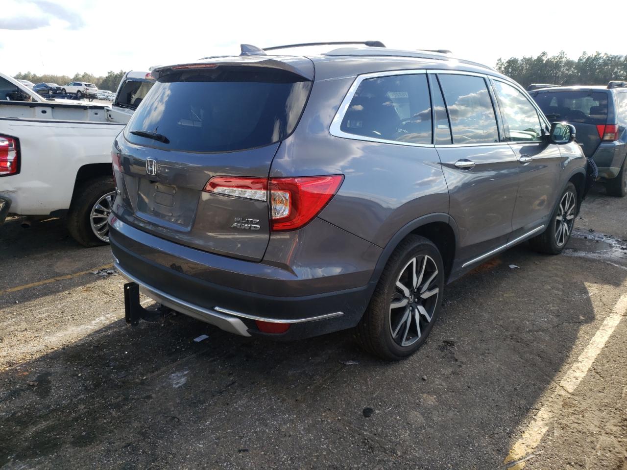 Photo 4 from auction – 2019 HONDA PILOT ELIT with VIN 5FNYF6H00KB080624
