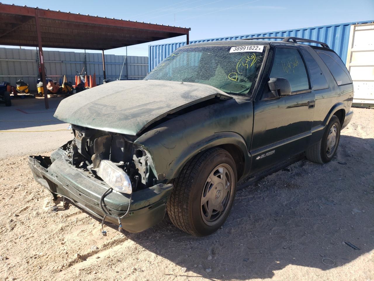 Photo 2 from auction – 2002 CHEVROLET BLAZER with VIN 1GNCS18W02K123401