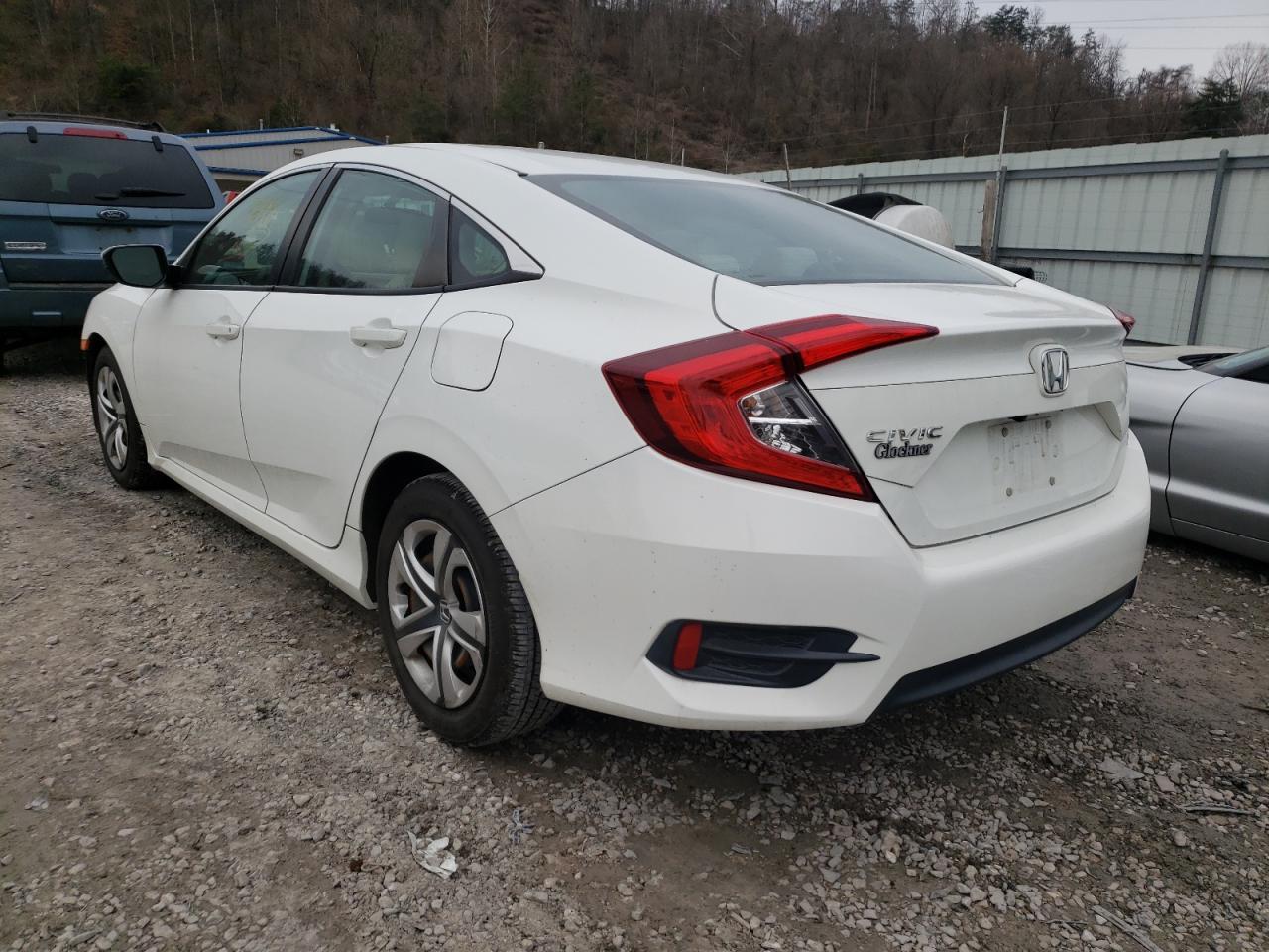 Photo 3 from auction – 2017 HONDA CIVIC LX with VIN 19XFC2F56HE025553
