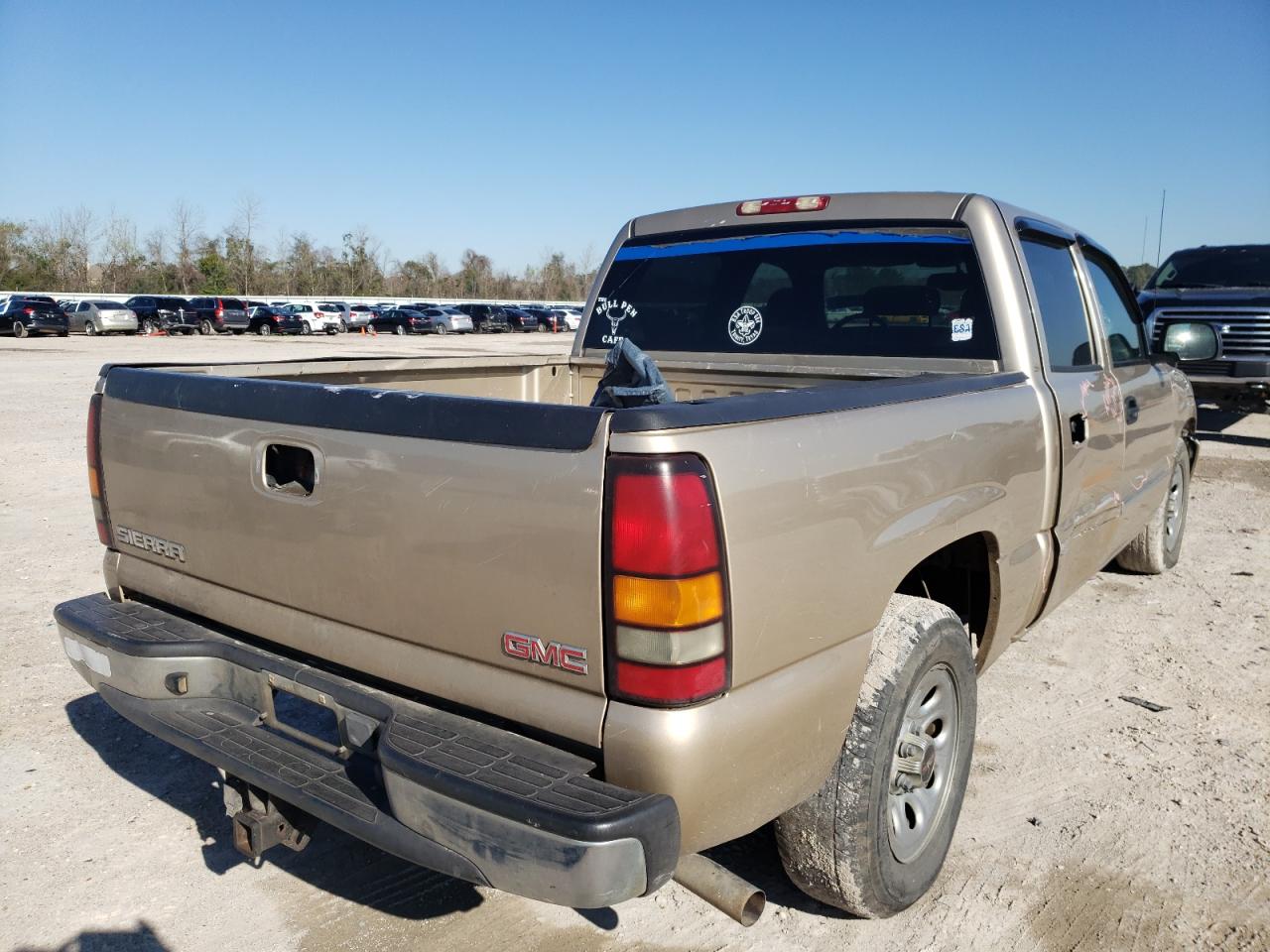 Photo 4 from auction – 2005 GMC NEW SIERRA with VIN 2GTEC13T751127879
