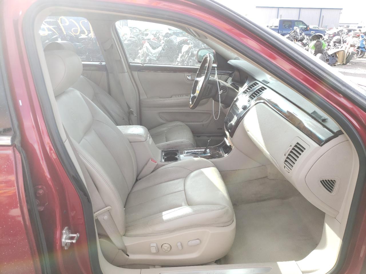 Photo 5 from auction – 2008 CADILLAC DTS with VIN 1G6KD57Y08U178567