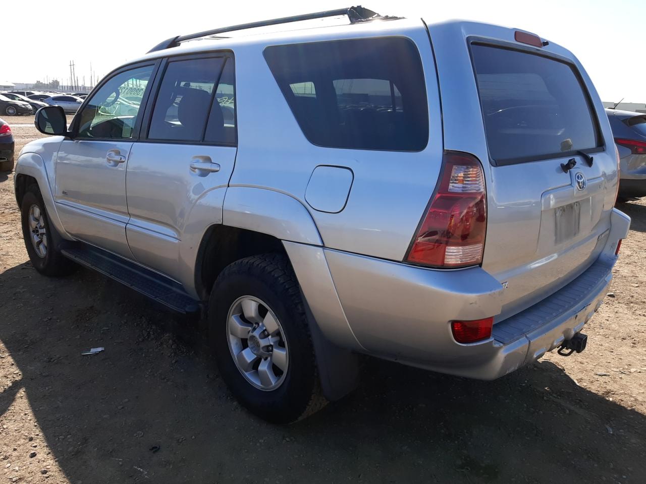 Photo 3 from auction – 2005 TOYOTA 4RUNNER SR with VIN JTEZU14R150053142