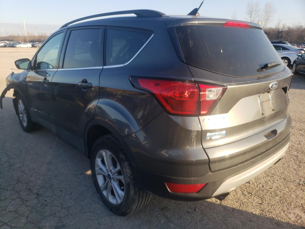 Photo 3 from auction – 2019 FORD ESCAPE SEL with VIN 1FMCU9HD5KUC28774
