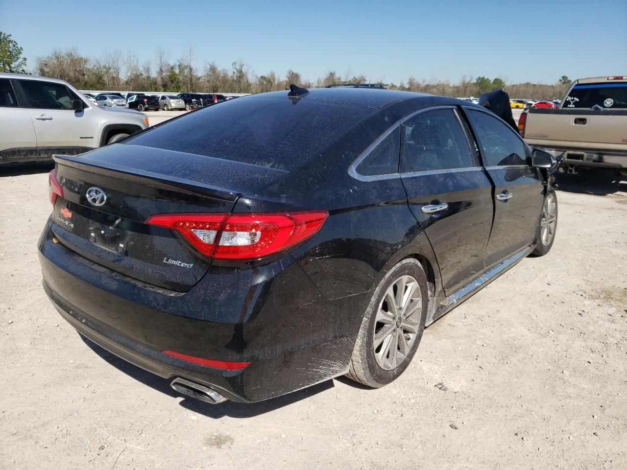 Photo 4 from auction – 2017 HYUNDAI SONATA SPO with VIN 5NPE34AF2HH449380